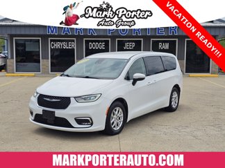 Used 2023 Chrysler Pacifica Touring-L image 1