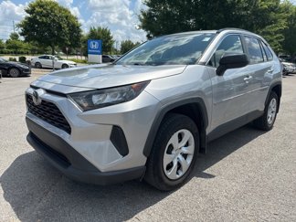 Used 2021 Toyota RAV4 LE image 1