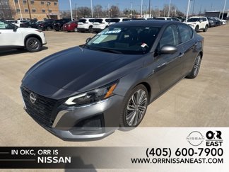 Used 2023 Nissan Altima 2.5 SL image 1
