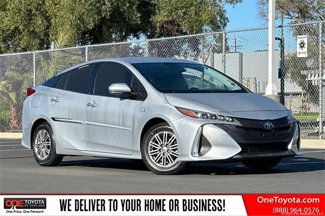 Used 2017 Toyota Prius Prime Premium image 1
