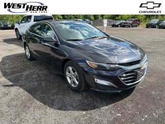 Used 2022 Chevrolet Malibu LS image 1