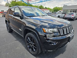 Used 2021 Jeep Grand Cherokee Laredo X image 1