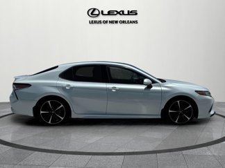 Used 2018 Toyota Camry XSE image 1