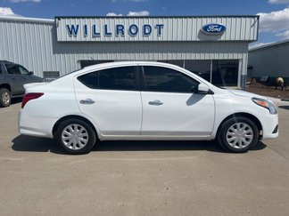 Used 2018 Nissan Versa SV image 1