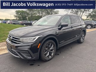 Used 2024 Volkswagen Tiguan SE image 1