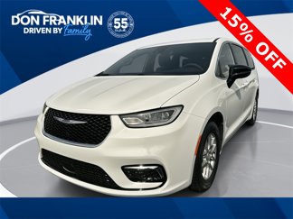 New 2025 Chrysler Pacifica Select image 1