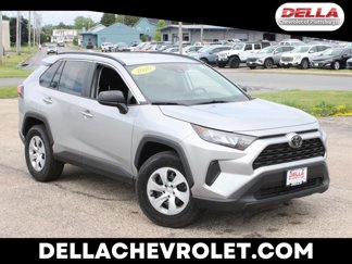 Used 2020 Toyota RAV4 LE image 1