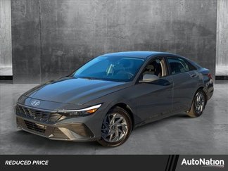 Used 2024 Hyundai Elantra SEL image 1