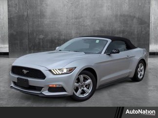 Used 2015 Ford Mustang Convertible image 1