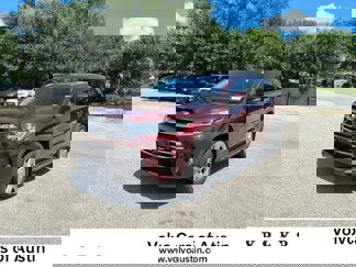 Used 2019 Toyota Highlander Limited image 1