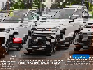 New 2025 Volkswagen Taos SE image 1