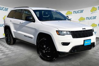 Used 2018 Jeep Grand Cherokee Laredo image 1