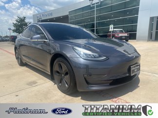 Used 2019 Tesla Model 3 Standard Range image 1