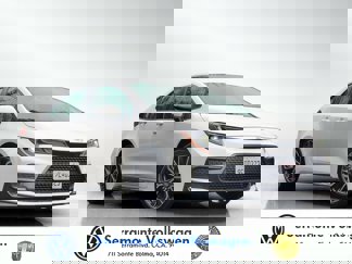 Used 2020 Toyota Corolla SE w/ Carpet Mat Package (TMS) image 1
