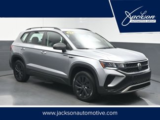 Used 2022 Volkswagen Taos S image 1