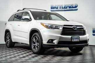 Used 2016 Toyota Highlander XLE image 1