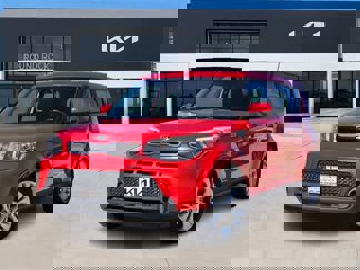 Used 2015 Kia Soul + image 1