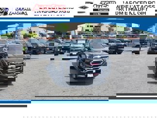 Used 2021 GMC Terrain SLT w/ Infotainment Package II image 1