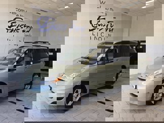 Used 2010 Toyota Sienna CE image 1