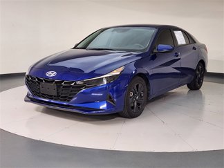 Used 2023 Hyundai Elantra SEL image 1