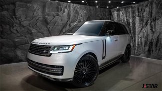 Used 2023 Land Rover Range Rover SE image 1