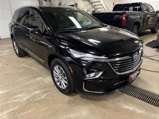 Used 2022 Buick Enclave Essence image 1