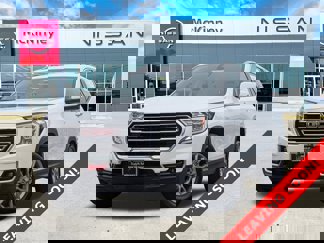 Used 2022 GMC Terrain SLT image 1