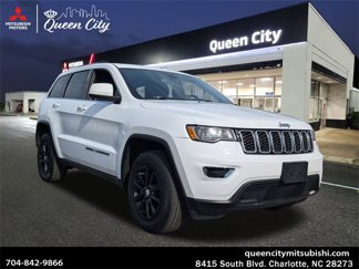 Used 2021 Jeep Grand Cherokee Laredo image 1