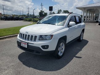 Used 2016 Jeep Compass Latitude image 1