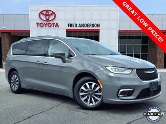 Used 2021 Chrysler Pacifica Touring-L image 1