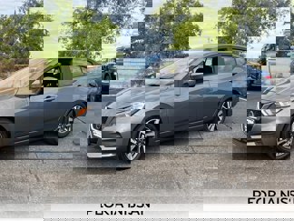 Certified 2022 Nissan Versa SV image 1