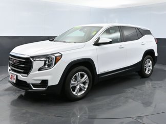 Used 2024 GMC Terrain SLE image 1