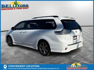 Used 2019 Toyota Sienna SE video 2