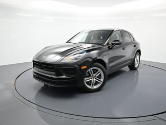 Certified 2025 Porsche Macan image 1