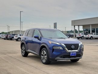 Used 2023 Nissan Rogue SV image 1