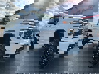 Used 2022 Chevrolet Silverado 2500 Custom w/ Custom Value Package image 1