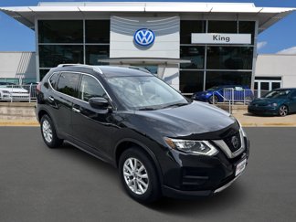 Used 2020 Nissan Rogue SV image 1