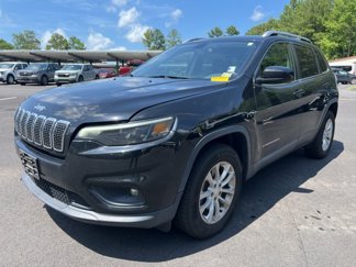 Used 2019 Jeep Cherokee Latitude w/ Cold Weather Group image 1