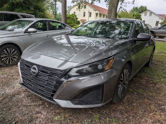 Used 2023 Nissan Altima 2.5 SV image 1