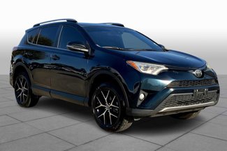 Used 2018 Toyota RAV4 SE video 2