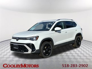 New 2025 Volkswagen Taos SEL image 1