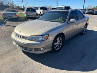 Used 2001 Lexus ES 330 image 1