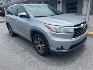 Used 2016 Toyota Highlander XLE image 1