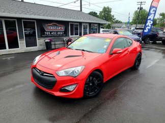 Used 2015 Hyundai Genesis 3.8 image 1