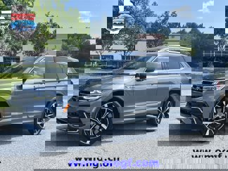 Used 2022 Volkswagen Tiguan SEL R-Line image 1