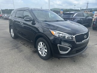 Used 2017 Kia Sorento LX w/ LX Convenience Package image 1