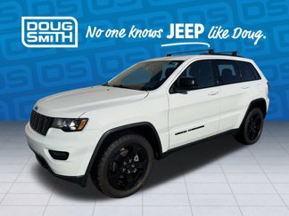 Used 2019 Jeep Grand Cherokee Laredo image 1