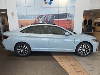 New 2025 Volkswagen Jetta SE image 1
