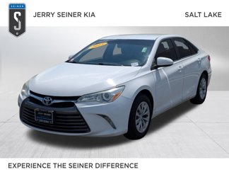 Used 2015 Toyota Camry LE image 1