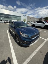 Used 2020 Kia Niro EX Premium image 1